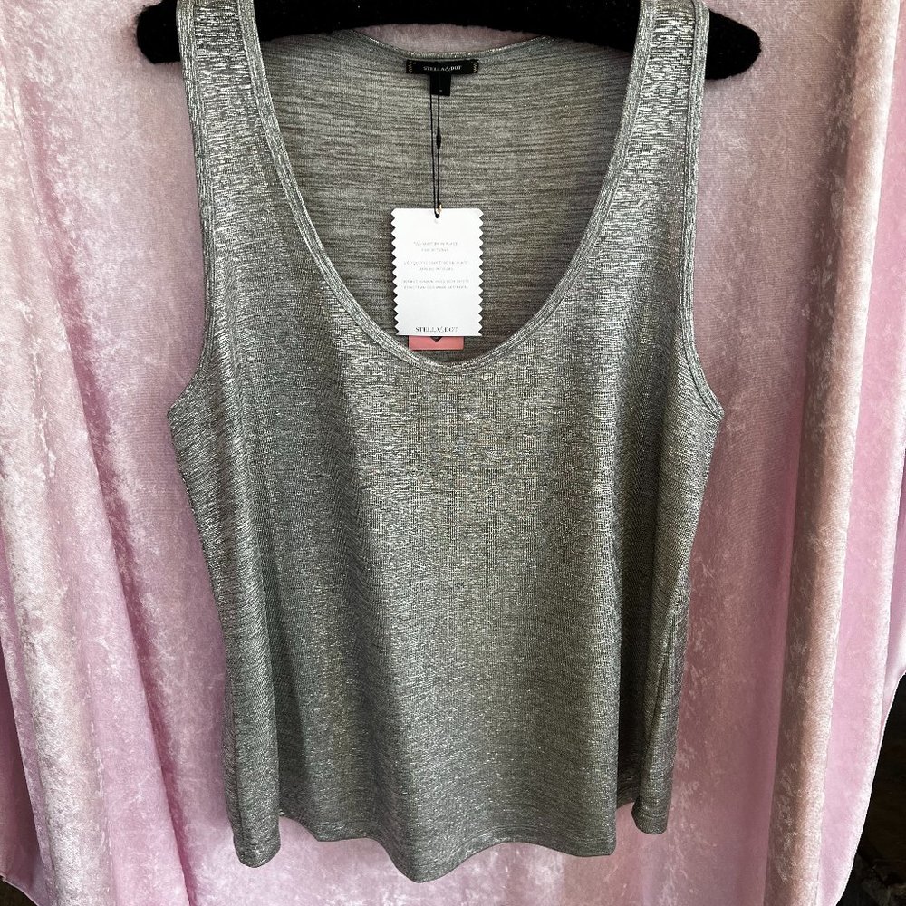 Stella & Dot Everybody Metallic Tank